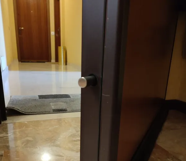 Porta blindata riaperta senza danni al telaio – pronto intervento serrature Bologna